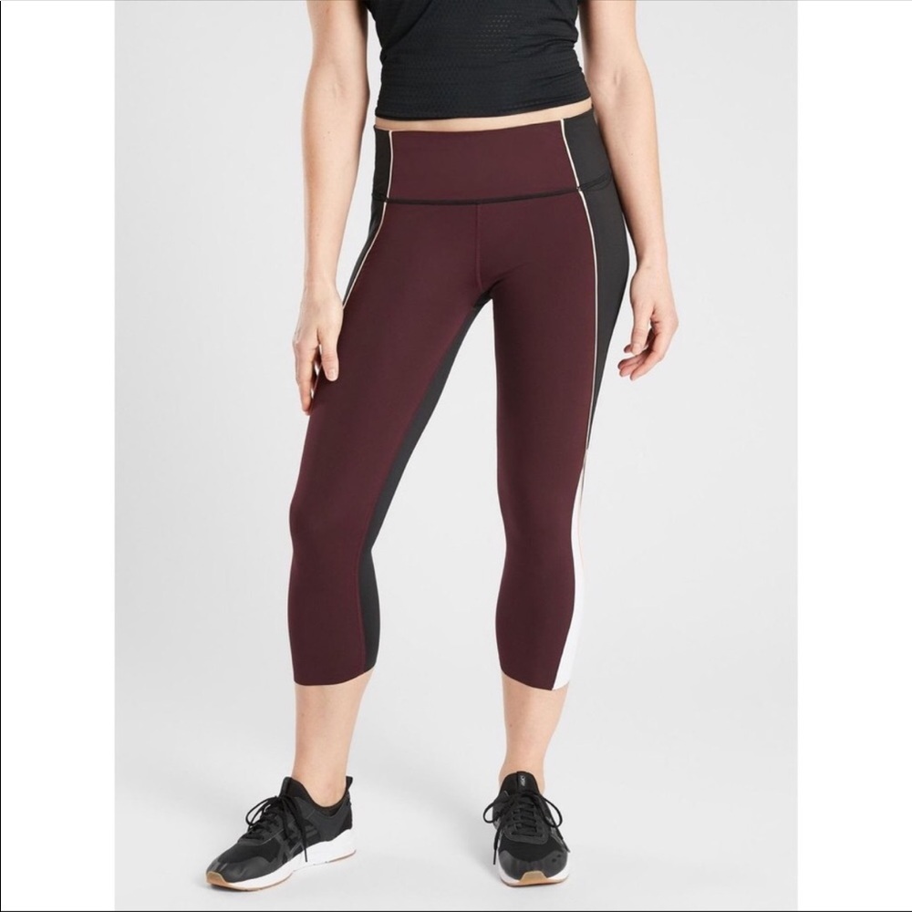 Athleta Velocity Stash Legging Capri